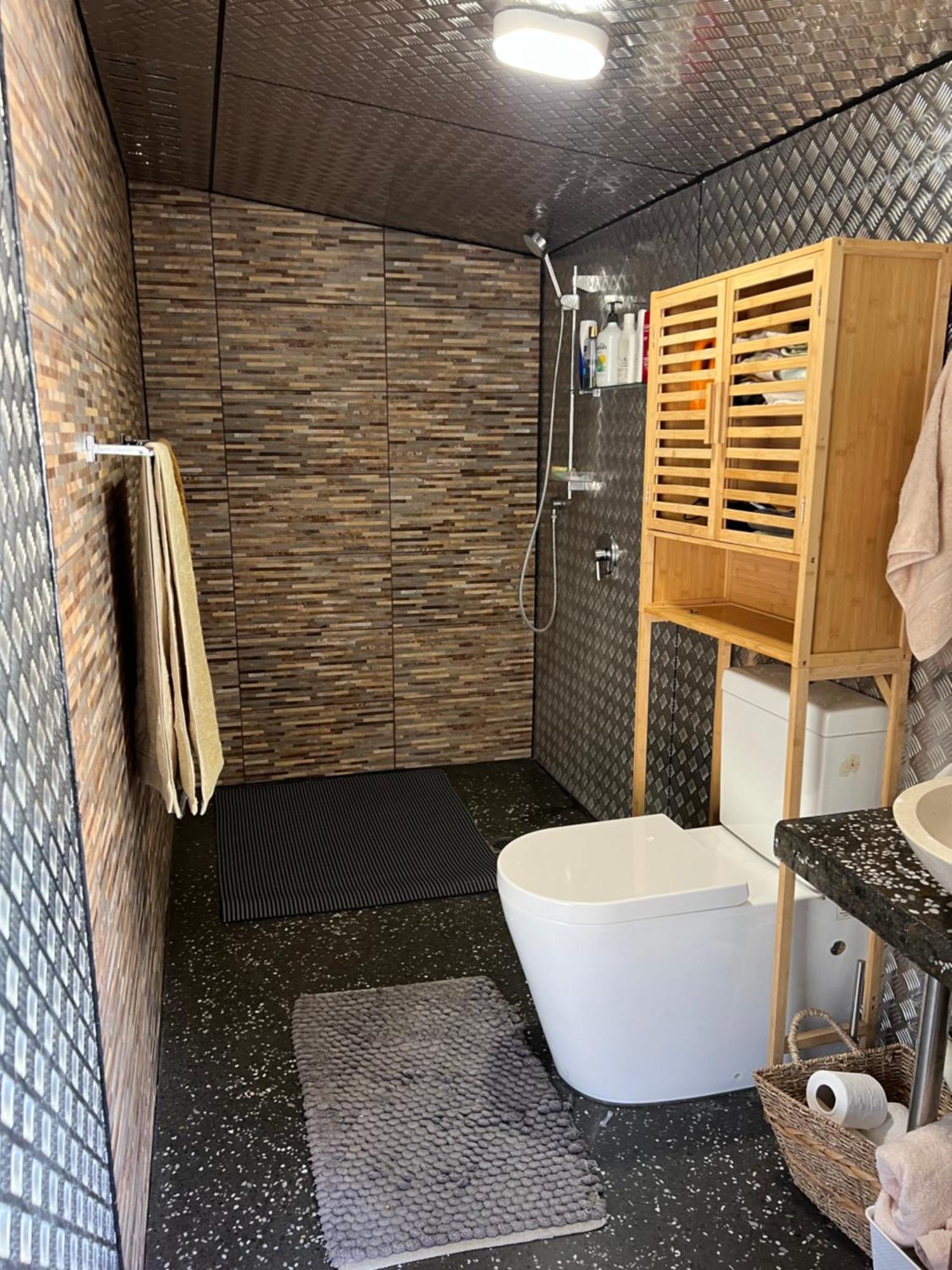 Self Contained Open Shed Space Wainui  Exterior photo